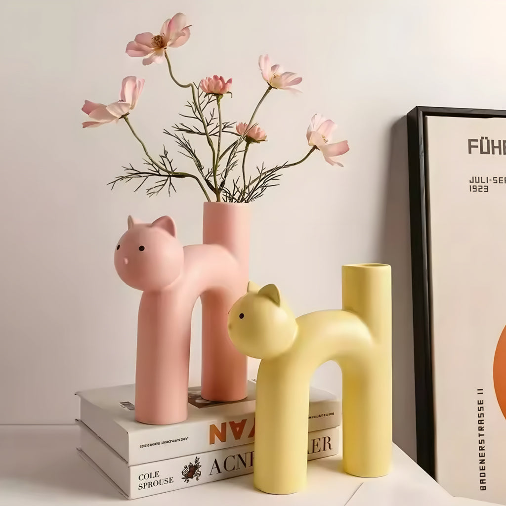 U-Shape Cartoon Cat Vase – Ceramic Decorative Accent